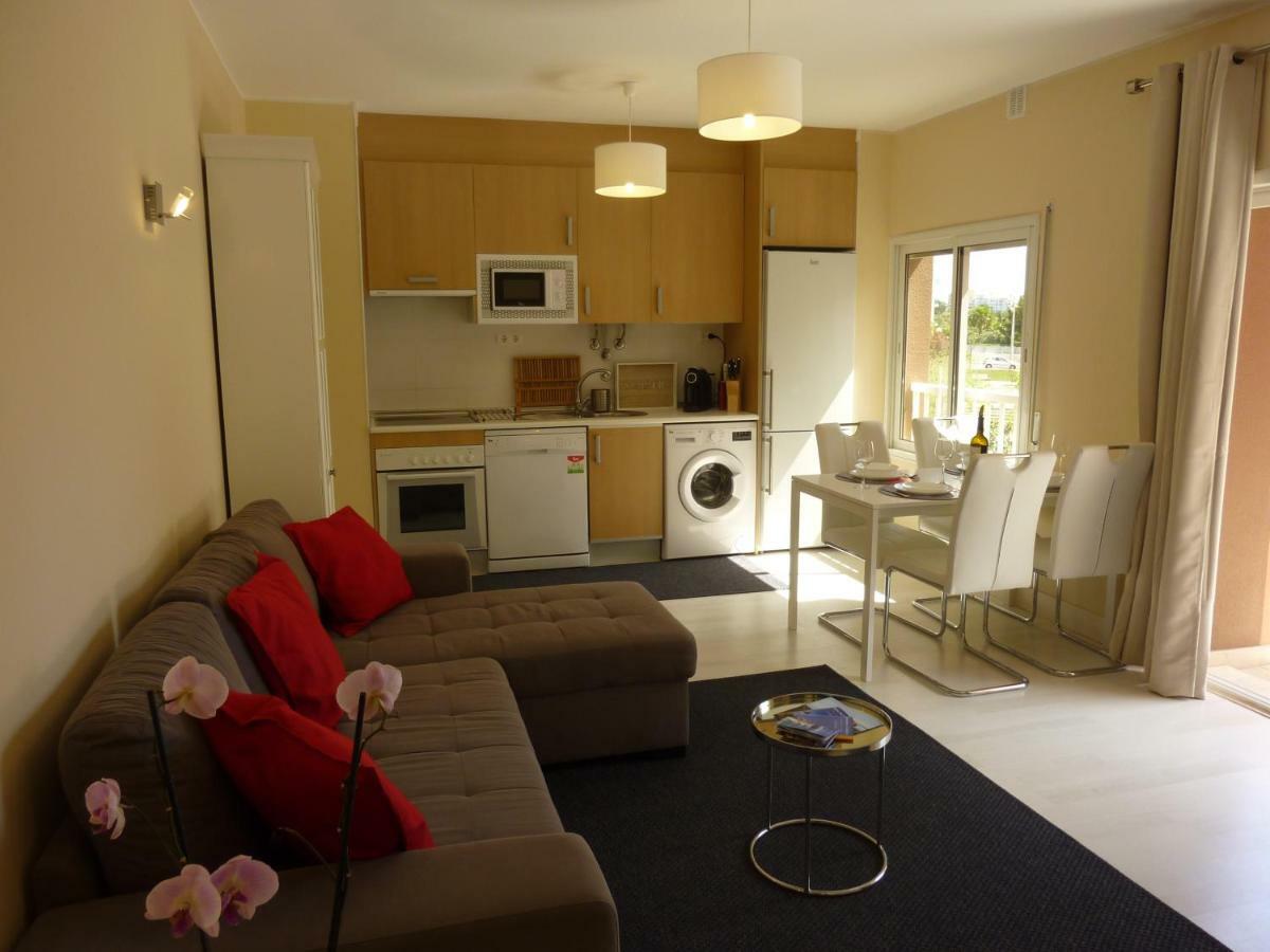 Beach & Sea Apt, Fast Wifi, Airco, Private Parking And Pool Portimão Εξωτερικό φωτογραφία