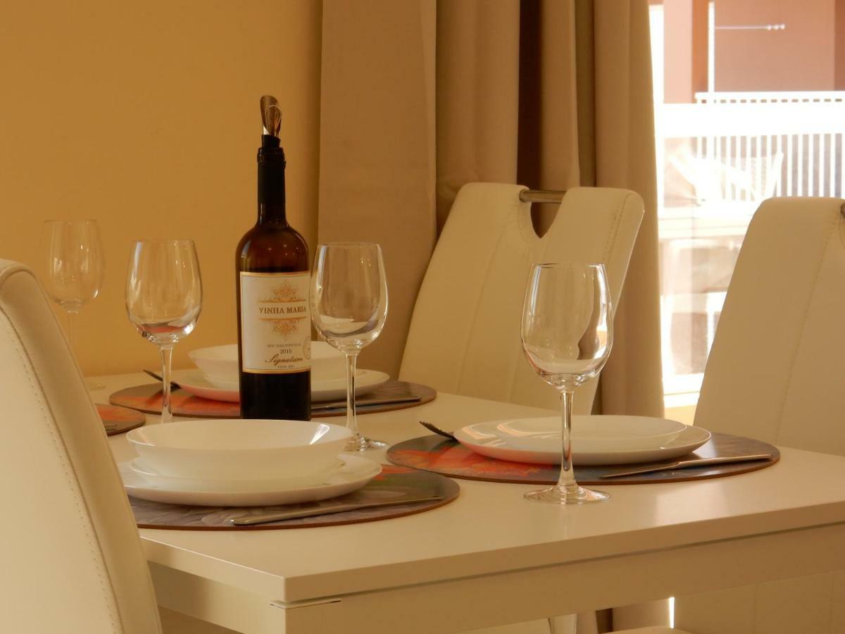Beach & Sea Apt, Fast Wifi, Airco, Private Parking And Pool Portimão Εξωτερικό φωτογραφία